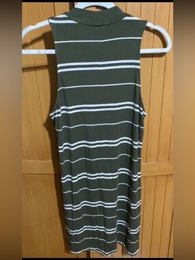 AÉROPOSTALE Dress
Seriously Soft Striped Mock-Neck Swing /Large